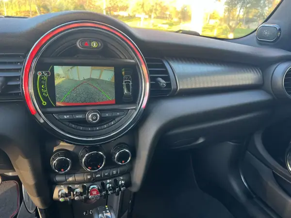 MINI John Cooper Works 2017 - 24965 EUR, 126000 km - AUTO.MOTO.pt - 126000km - foto 32 de 61