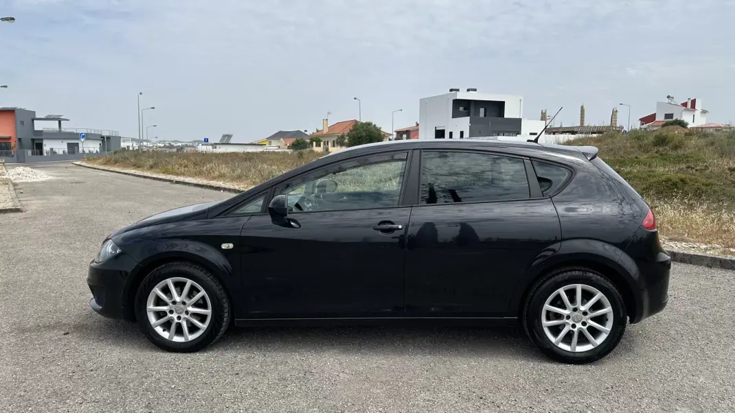 SEAT Leon 2009 - 6900 EUR, 250000 km - 250000km - foto 23 de 30