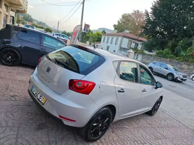 SEAT Ibiza 2016 - 10900 EUR, 80000 km - AUTO.MOTO.pt - 80000km - foto 8 de 29