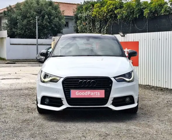 Audi A1 2012 - 11990 EUR, 155000 km - AUTO.MOTO.pt - 155000km - foto 12 de 29