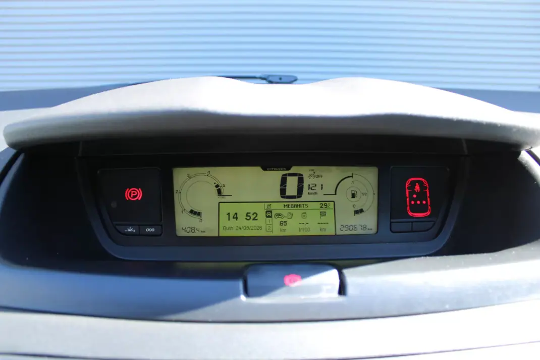 Citroën C4 Picasso 2010 - 3990 EUR, 290212 km - 290212km - foto 20 de 24