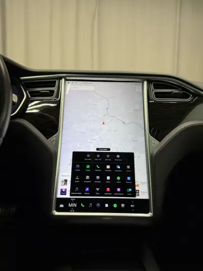 Tesla Model S 2016 - 20999 EUR, 164000 km - AUTO.MOTO.pt - 164000km - foto 12 de 20