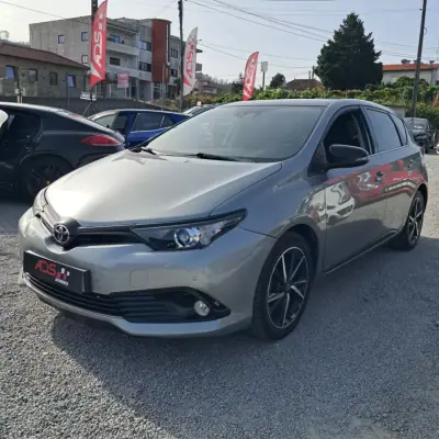 Toyota Auris 2018 - 14990 EUR, 120000 km - AUTO.MOTO.pt - 120000km - foto 3 de 13