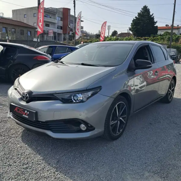 Toyota Auris 2018 - 14990 EUR, 120000 km - AUTO.MOTO.pt - 120000km - foto 3 de 13