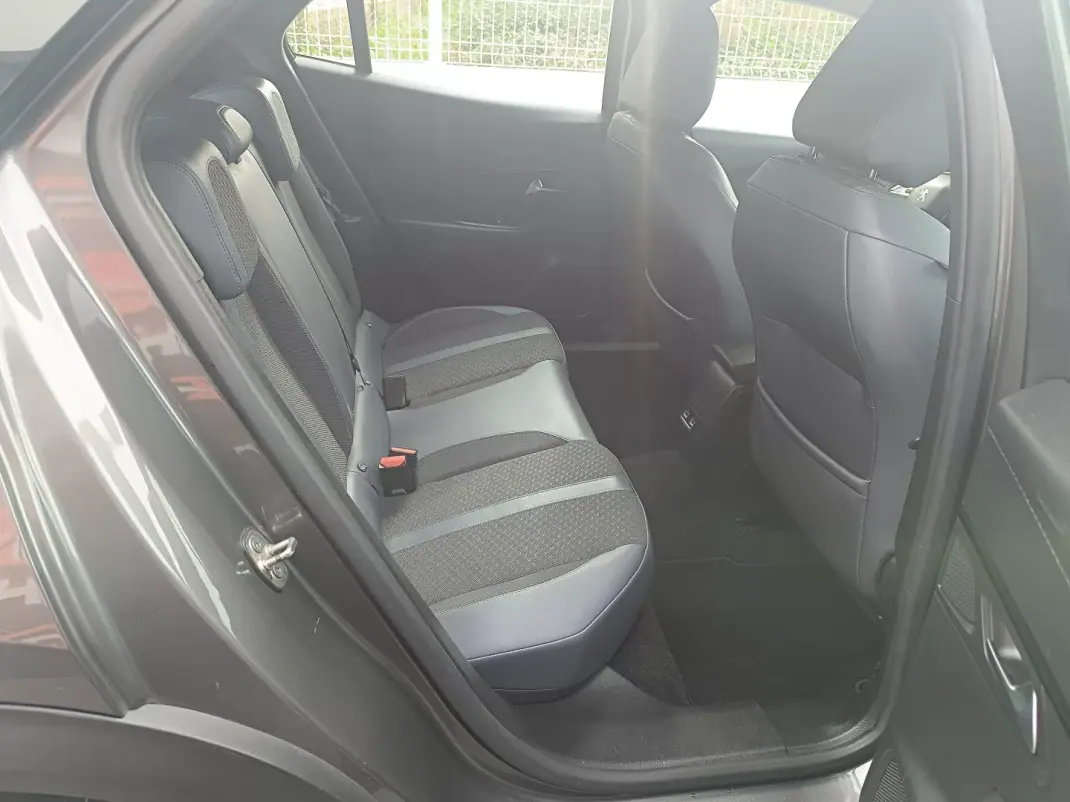 Peugeot 2008 2020 - 15900 EUR, 124990 km - AUTO.MOTO.pt - 124990km - foto 20 de 37