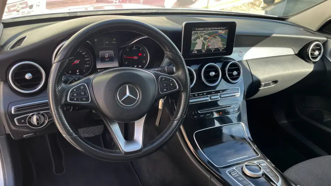 Mercedes-Benz C 180 2016 - 19500 EUR, 150000 km - 150000km - foto 5 de 9
