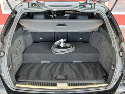 Mercedes-Benz C 300 2019 - 34990 EUR, 79215 km - AUTO.MOTO.pt - 79215km - foto 12 de 21