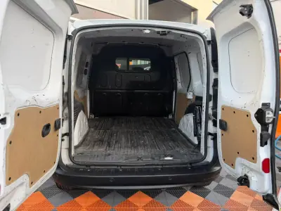 Renault KANGOO EXPRESS 1.5 DCI BUSINESS 3 L S/S 2020 - 8900 EUR, 225859 km - AUTO.MOTO.pt - 225859km - foto 12 de 13