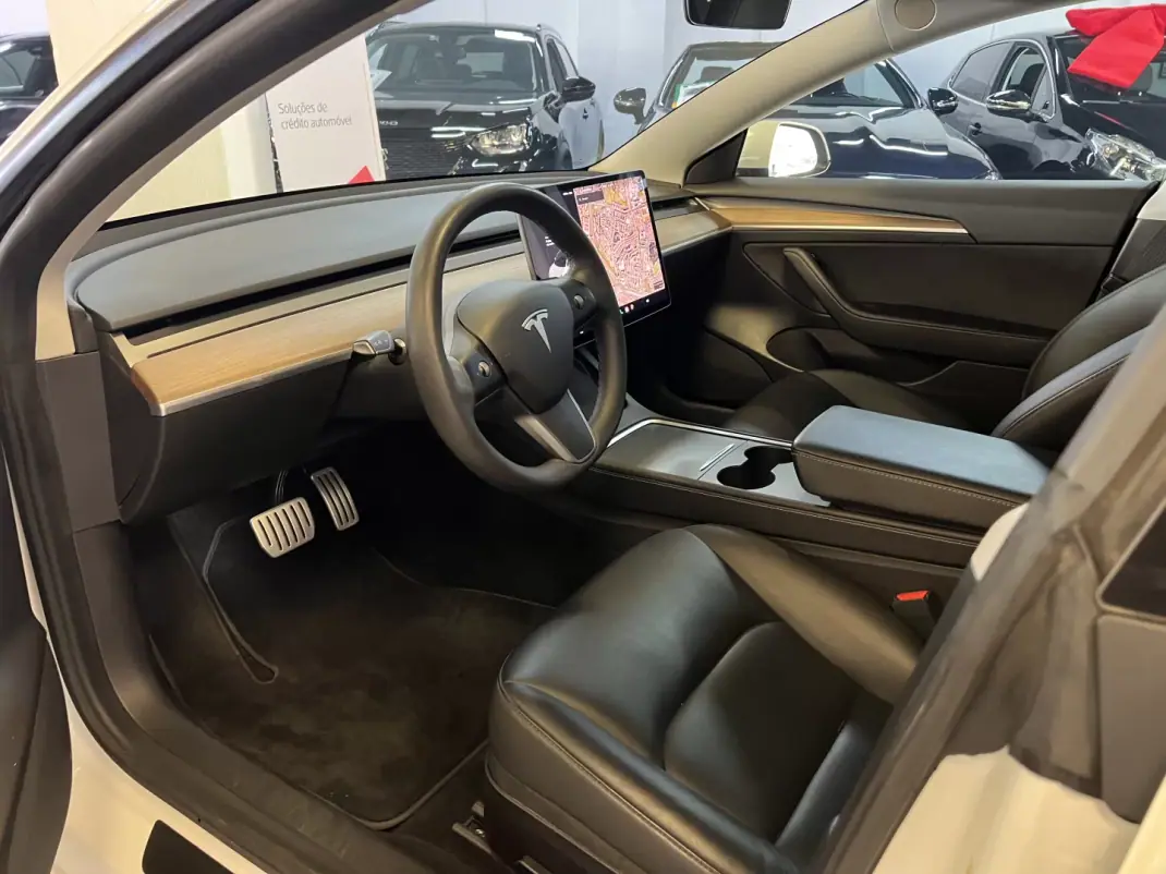 Tesla Model 3 2021 - 31990 EUR, 85000 km - AUTO.MOTO.pt - 85000km - foto 17 de 45