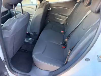 Renault Clio 2018 - 12500 EUR, 167036 km - 167036km - foto 13 de 15
