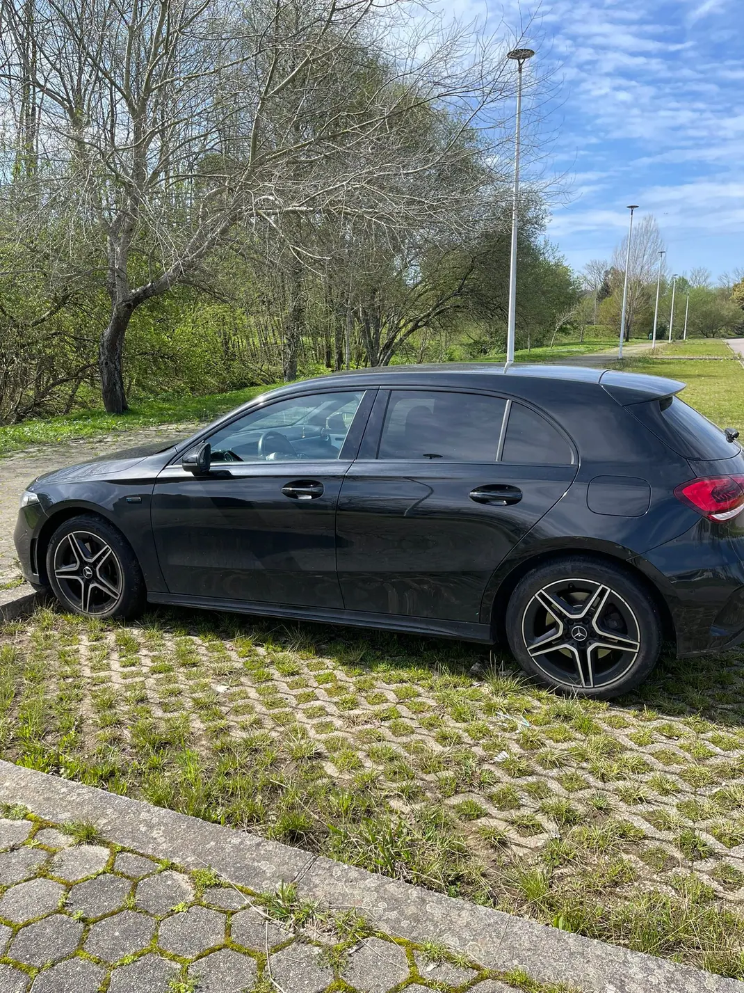 Mercedes-Benz A 250 2021 - 27900 EUR, 56000 km - AUTO.MOTO.pt - 56000km - foto 4 de 5