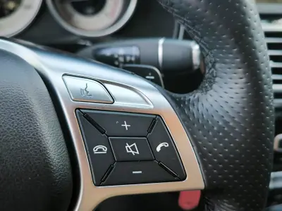 Mercedes-Benz E 250 2013 - 12950 EUR, 369000 km - AUTO.MOTO.pt - 369000km - foto 32 de 41