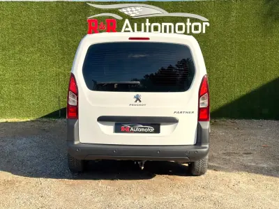 Peugeot Partner 1.6BlueHDI Confort 3 Lugares 2014 - 9250 EUR, 190000 km - AUTO.MOTO.pt - 190000km - foto 5 de 22