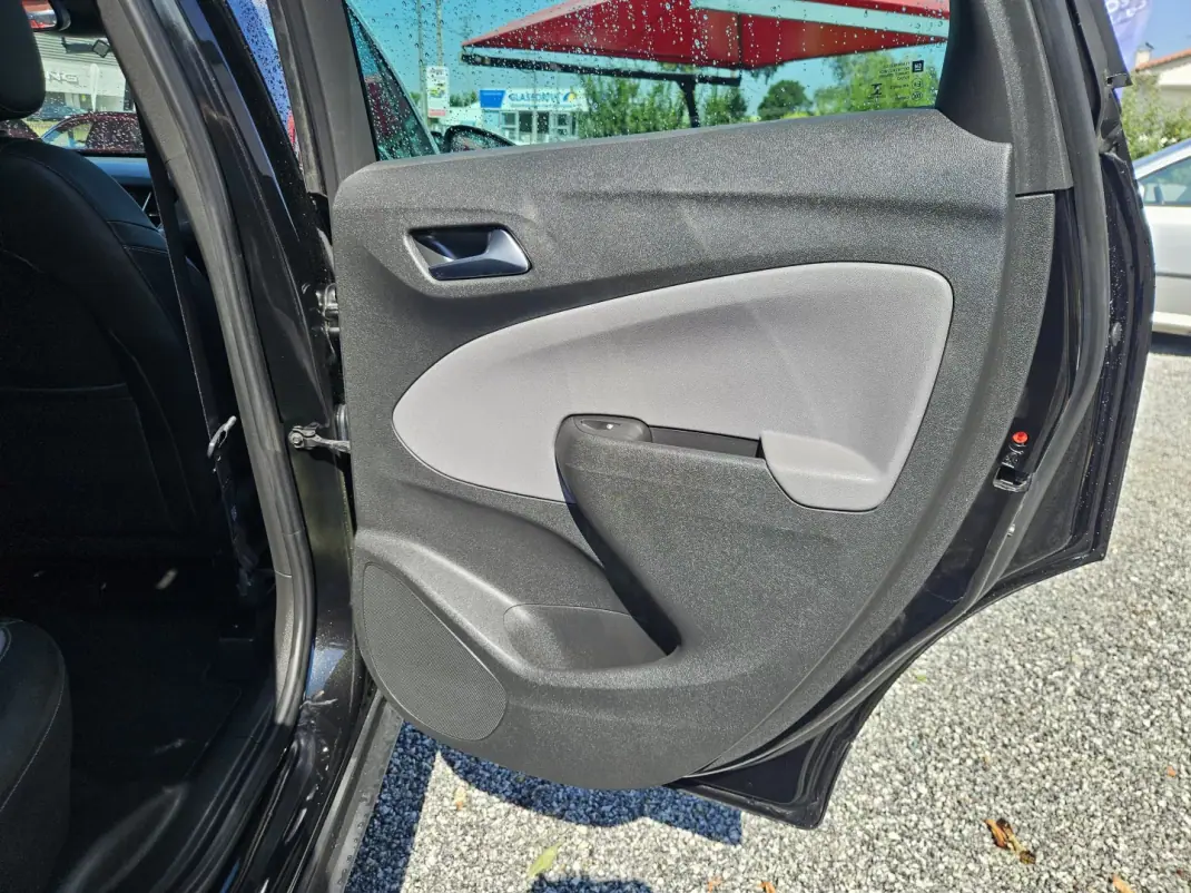 Opel Crossland X 2018 - 12800 EUR, 112200 km - 112200km - foto 32 de 45