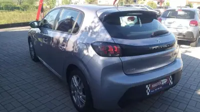 Peugeot 208 2022 - 13565 EUR, 63583 km - AUTO.MOTO.pt - 63583km - foto 11 de 37