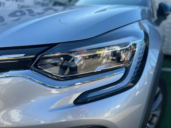 Renault Captur 2020 - 17490 EUR, 59000 km - AUTO.MOTO.pt - 59000km - foto 3 de 15