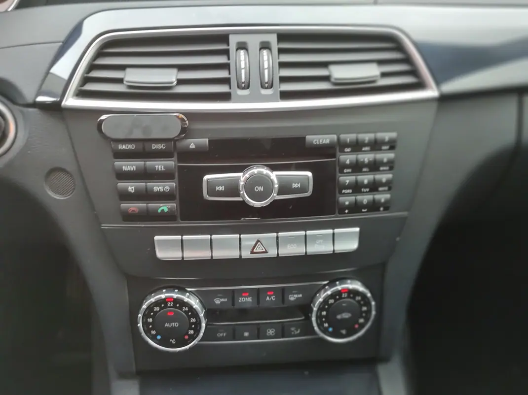 Mercedes-Benz C 220 2012 - 14900 EUR, 222999 km - AUTO.MOTO.pt - 222999km - foto 15 de 15