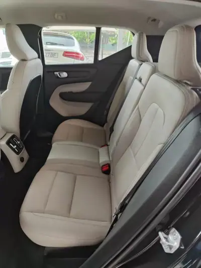 Volvo XC 40 2020 - 28250 EUR, 45500 km - AUTO.MOTO.pt - 45500km - foto 15 de 35