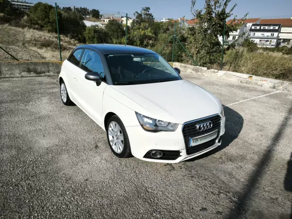 Audi A1 2010 - 9950 EUR, 236924 km - AUTO.MOTO.pt - 236924km - foto 4 de 43