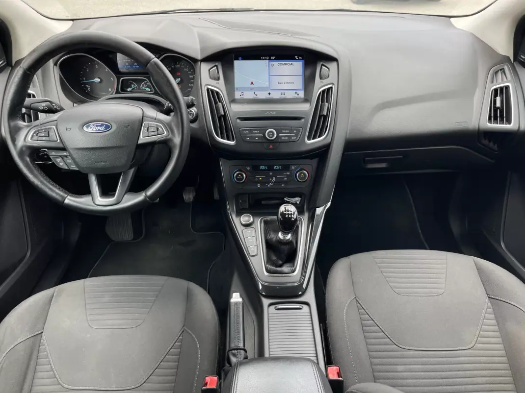 Ford Focus 2017 - 13490 EUR, 150500 km - AUTO.MOTO.pt - 150500km - foto 9 de 22