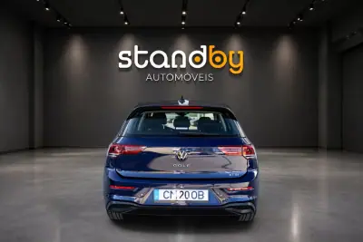 Volkswagen Golf 2023 — foto 3 de 15