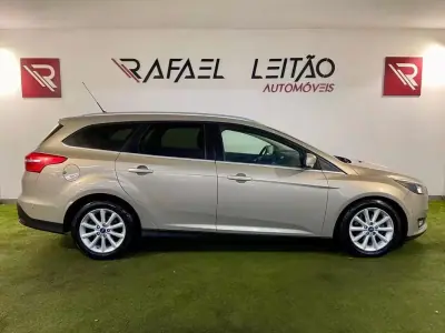 Ford Focus SW 2015 - 10750 EUR, 153000 km - AUTO.MOTO.pt - 153000km - foto 6 de 35