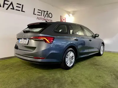 Skoda Octavia Break 2021 - 15750 EUR, 134000 km - 134000km - foto 7 de 35