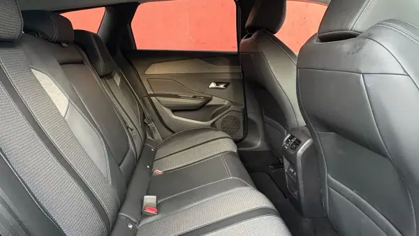 Peugeot 308 SW 2022 - 16900 EUR, 214000 km - AUTO.MOTO.pt - 214000km - foto 10 de 12