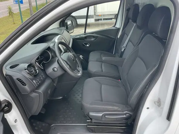 Renault Trafic 2020 - 17450 EUR, 131000 km - AUTO.MOTO.pt - 131000km - foto 19 de 35
