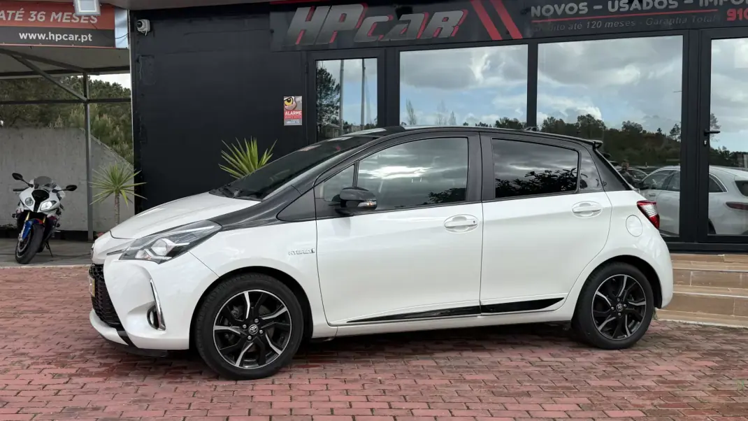 Toyota Yaris 2018 - 16990 EUR, 80000 km - AUTO.MOTO.pt - 80000km - foto 7 de 29