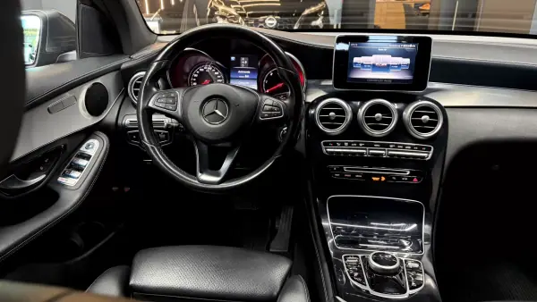 Mercedes-Benz GLC 250 2018 - 29990 EUR, 172000 km - 172000km - foto 36 de 56