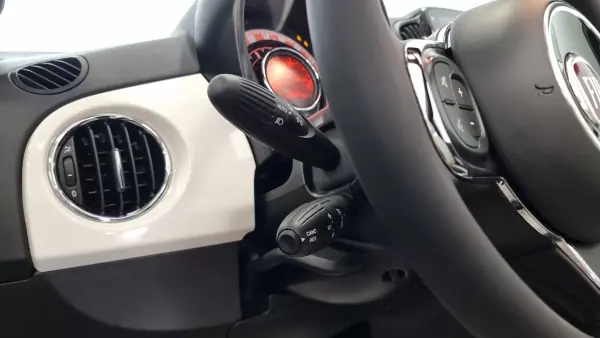 Fiat 500C 2022 - 14000 EUR, 30638 km - AUTO.MOTO.pt - 30638km - foto 21 de 34