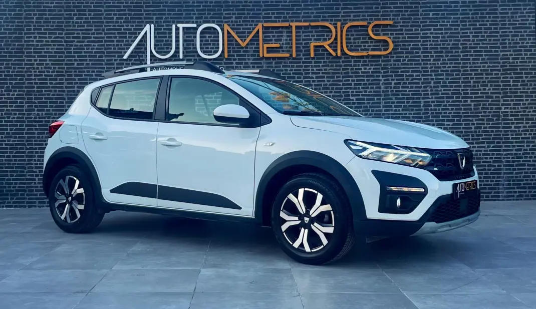 Dacia Sandero 2022 - 15500 EUR, 53000 km - AUTO.MOTO.pt - 53000km - foto 12 de 14