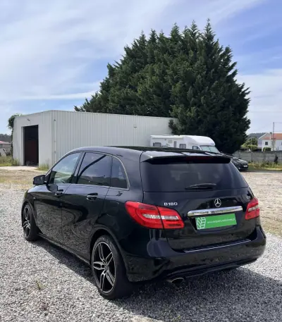 Mercedes-Benz B 180 2011 - 9990 EUR, 323900 km - AUTO.MOTO.pt - 323900km - foto 6 de 18