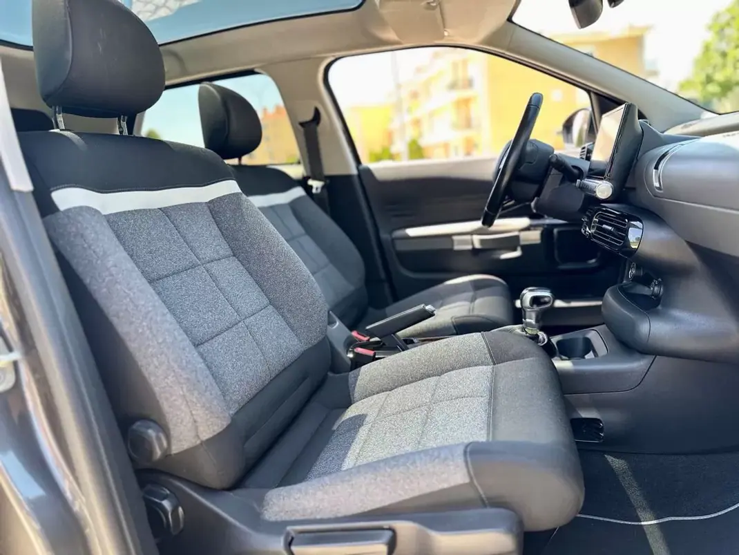 Citroën C4 Cactus 2019 - 11990 EUR, 119000 km - 119000km - foto 23 de 41