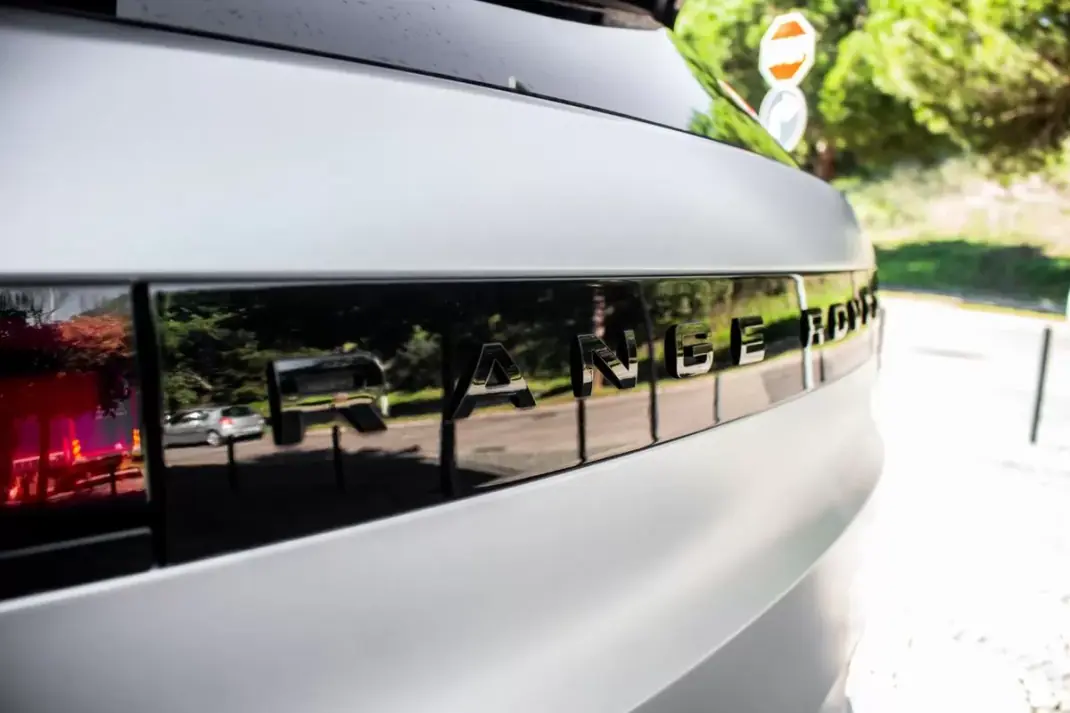 Land Rover Range Rover Sport 2023 - 83990 EUR, 131215 km - AUTO.MOTO.pt - 131215km - foto 12 de 46