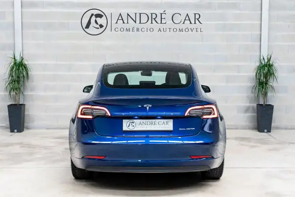 Tesla Model 3 2021 - 27950 EUR, 58905 km - AUTO.MOTO.pt - 58905km - foto 8 de 55