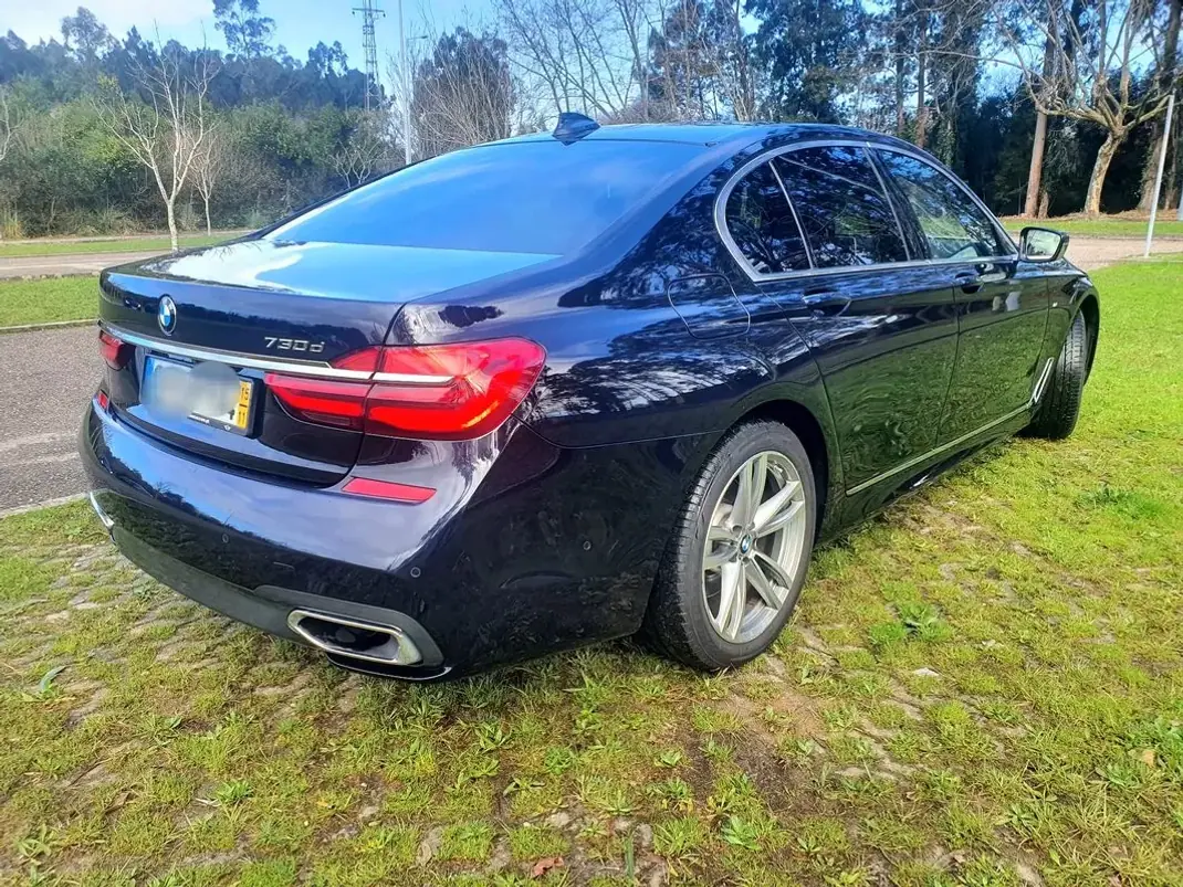BMW 730 2015 - 32850 EUR, 158000 km - AUTO.MOTO.pt - 158000km - foto 12 de 19