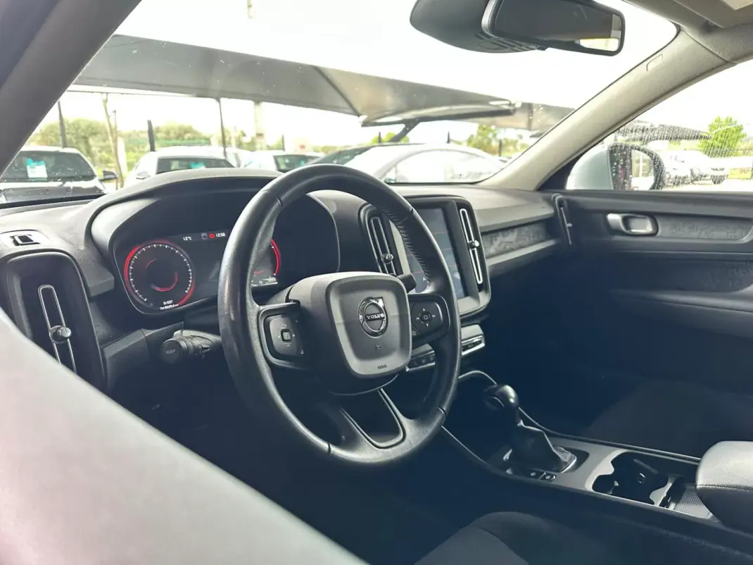 Volvo XC 40 2019 - 24900 EUR, 91623 km - AUTO.MOTO.pt - 91623km - foto 10 de 29