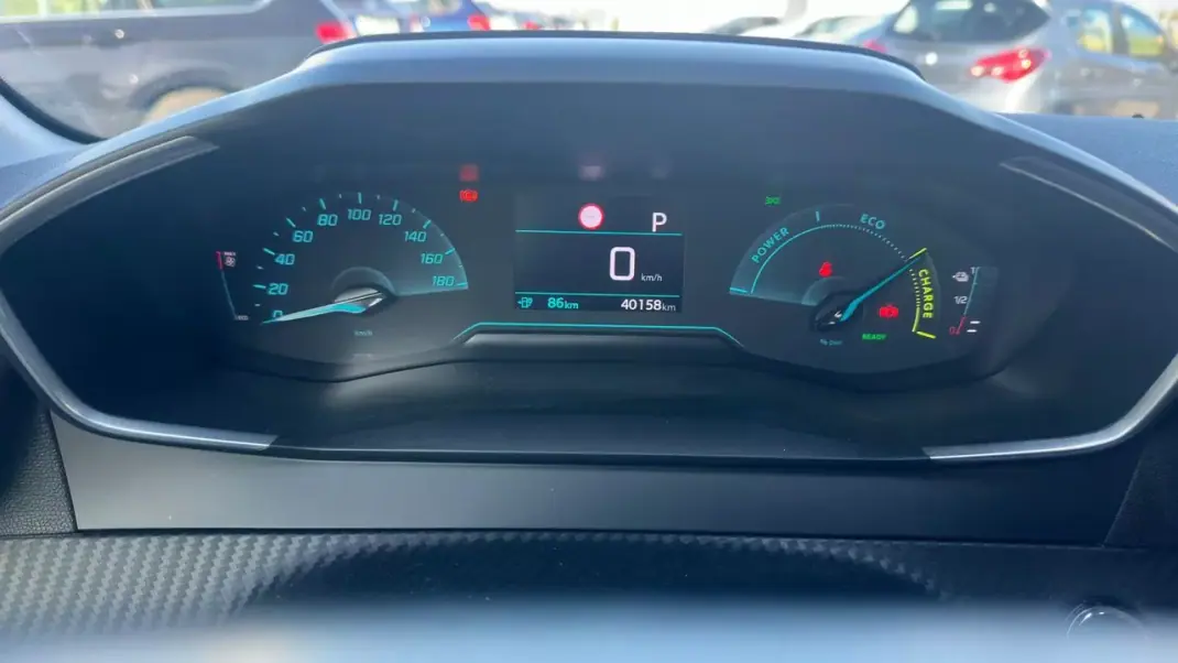 Peugeot e-208 2021 - 16900 EUR, 40000 km - AUTO.MOTO.pt - 40000km - foto 8 de 22