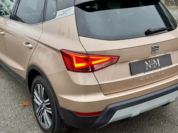 SEAT Arona 2018 - 18500 EUR, 136000 km - AUTO.MOTO.pt - 136000km - foto 12 de 28
