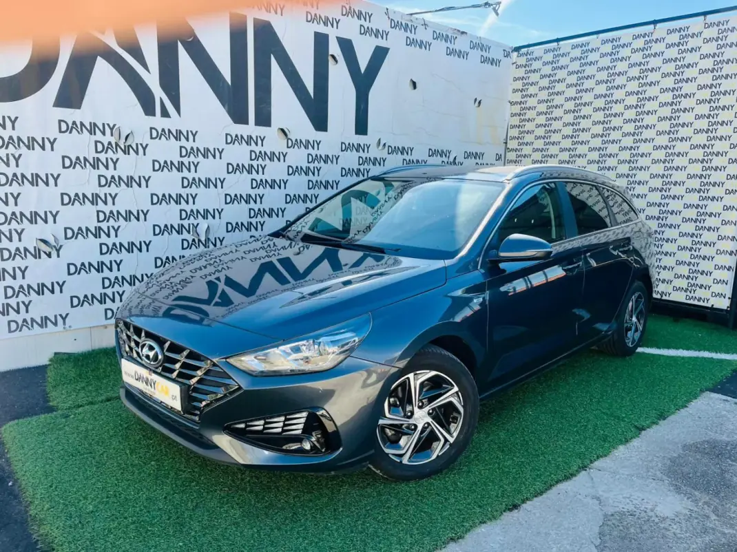 Hyundai i30 SW 2021 - 18750 EUR, 88000 km - AUTO.MOTO.pt - 88000km - foto 1 de 12