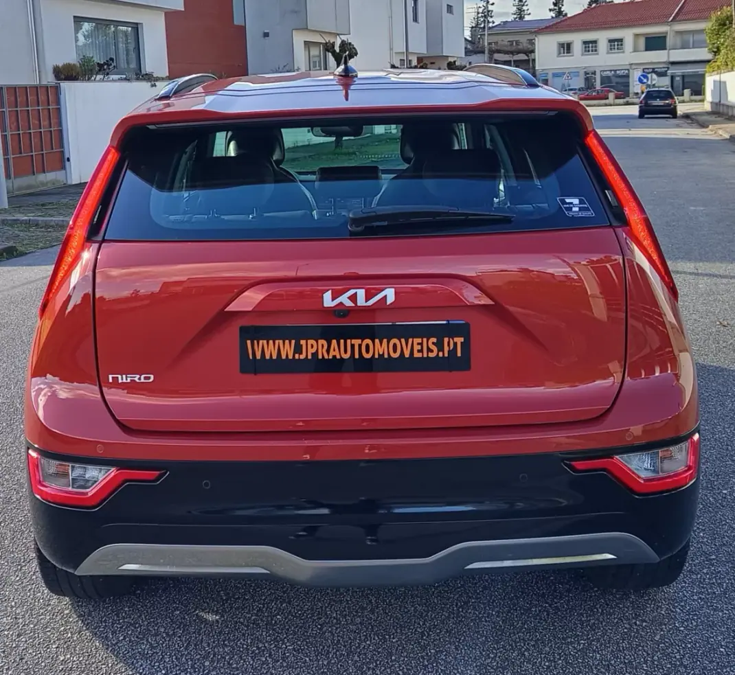 Kia e-Niro 2022 - 24990 EUR, 69900 km - AUTO.MOTO.pt - 69900km - foto 9 de 20
