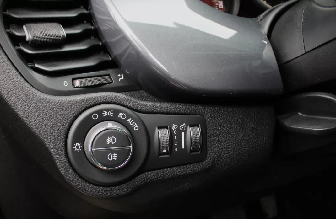 Fiat 500X 2018 - 14990 EUR, 99000 km - 99000km - foto 19 de 31