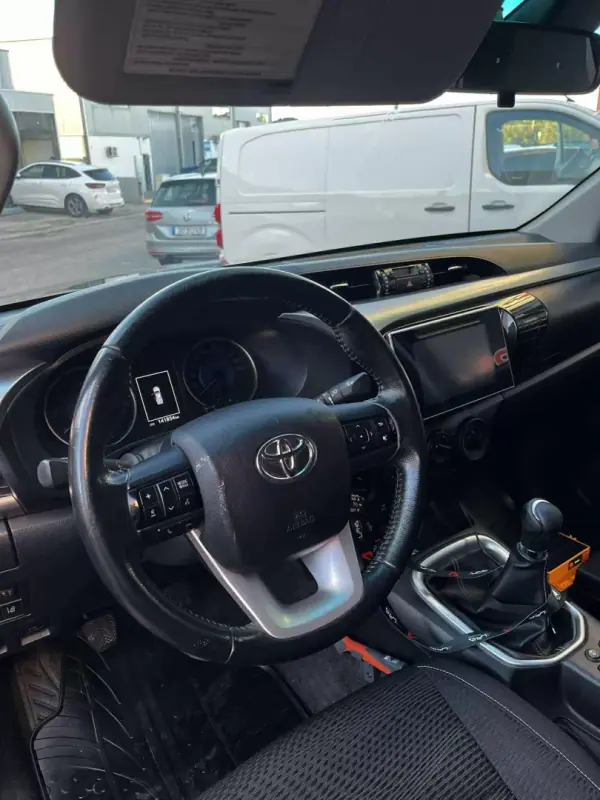 Toyota Hilux 2018 - 29750 EUR, 141545 km - 141545km - foto 4 de 17