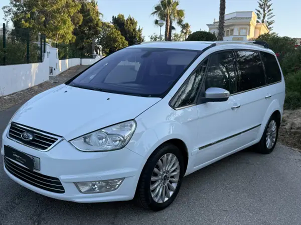 Ford Galaxy 2013 - 12699 EUR, 160000 km - AUTO.MOTO.pt - 160000km - foto 5 de 9