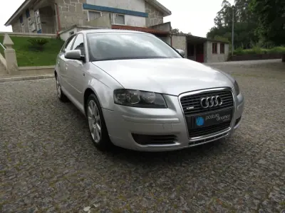 Audi A3 Sportback 2005 - 6990 EUR, 330000 km - AUTO.MOTO.pt - 330000km - foto 12 de 31