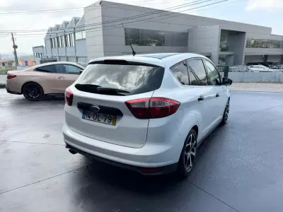 Ford C-Max 2011 - 8900 EUR, 205000 km - AUTO.MOTO.pt - 205000km - foto 3 de 9