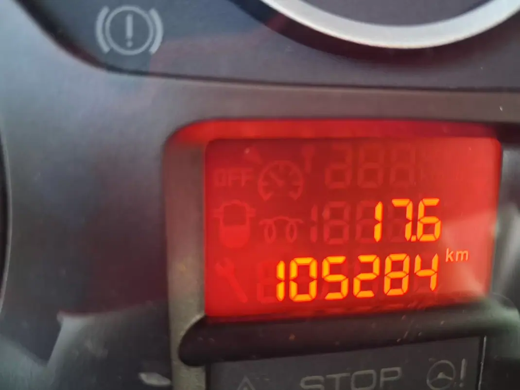 Peugeot Partner 2017 - 10800 EUR, 105000 km - AUTO.MOTO.pt - 105000km - foto 14 de 14