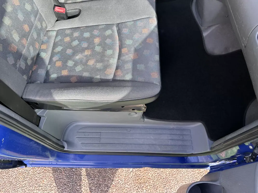 Mercedes-Benz VITO 111 CDI -LONGA 2005 - 6250 EUR, 400000 km - AUTO.MOTO.pt - 400000km - foto 24 de 25